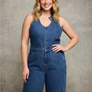 NWT Universal Thread Women's Blue Denim Overalls size 16